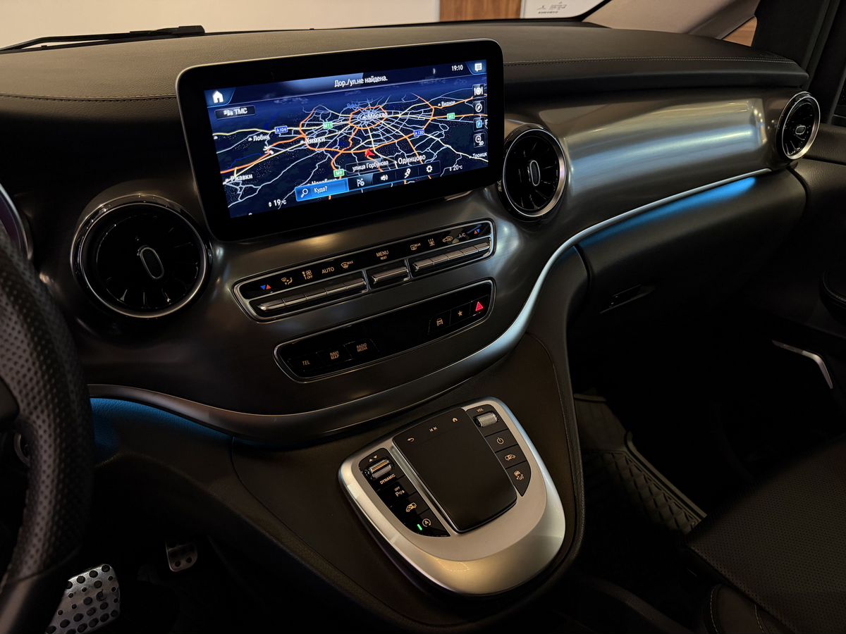 Mercedes-Benz V-Класс III (W447) Рестайлинг 300 d длинный 2.0d AT (237 л.с.) 4WD