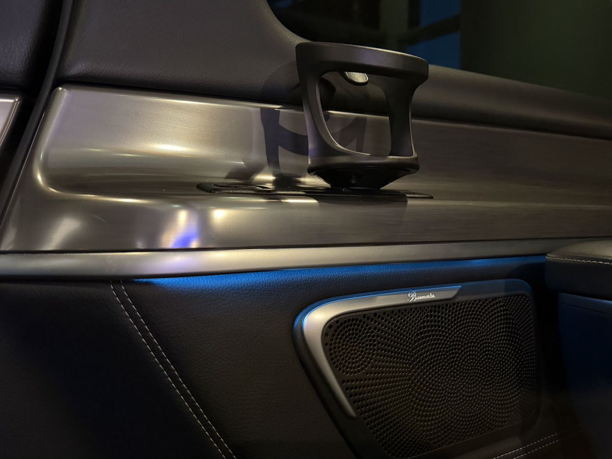 Mercedes-Benz V-Класс III (W447) Рестайлинг 300 d длинный 2.0d AT (237 л.с.) 4WD