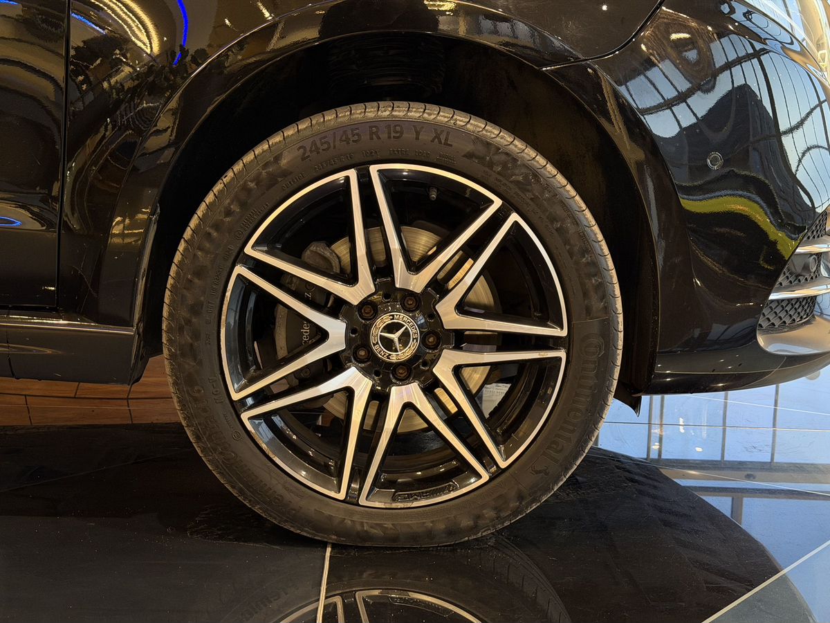 Mercedes-Benz V-Класс III (W447) Рестайлинг 300 d длинный 2.0d AT (237 л.с.) 4WD