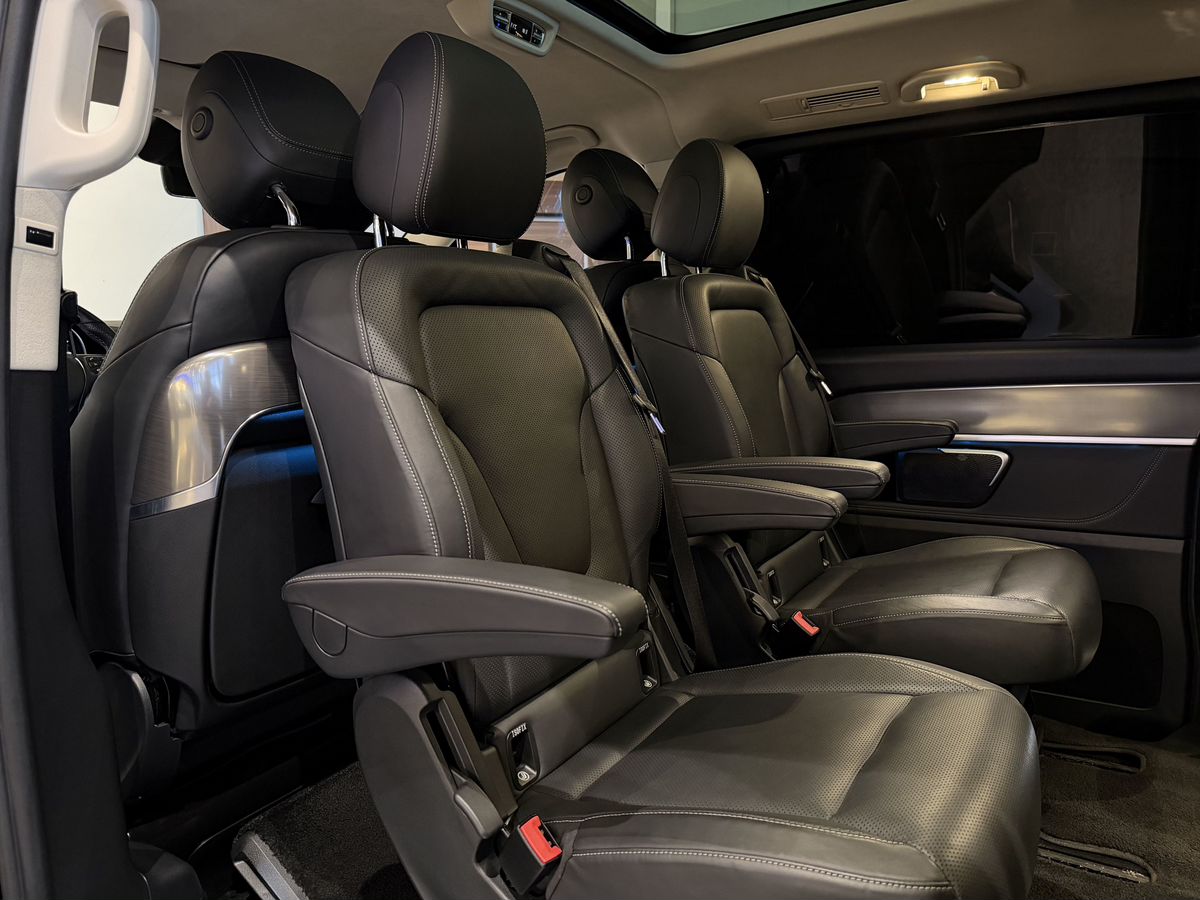 Mercedes-Benz V-Класс III (W447) Рестайлинг 300 d длинный 2.0d AT (237 л.с.) 4WD