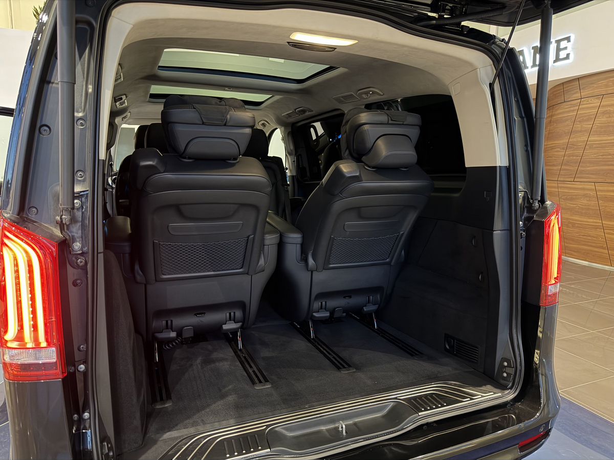 Mercedes-Benz V-Класс III (W447) Рестайлинг 300 d длинный 2.0d AT (237 л.с.) 4WD