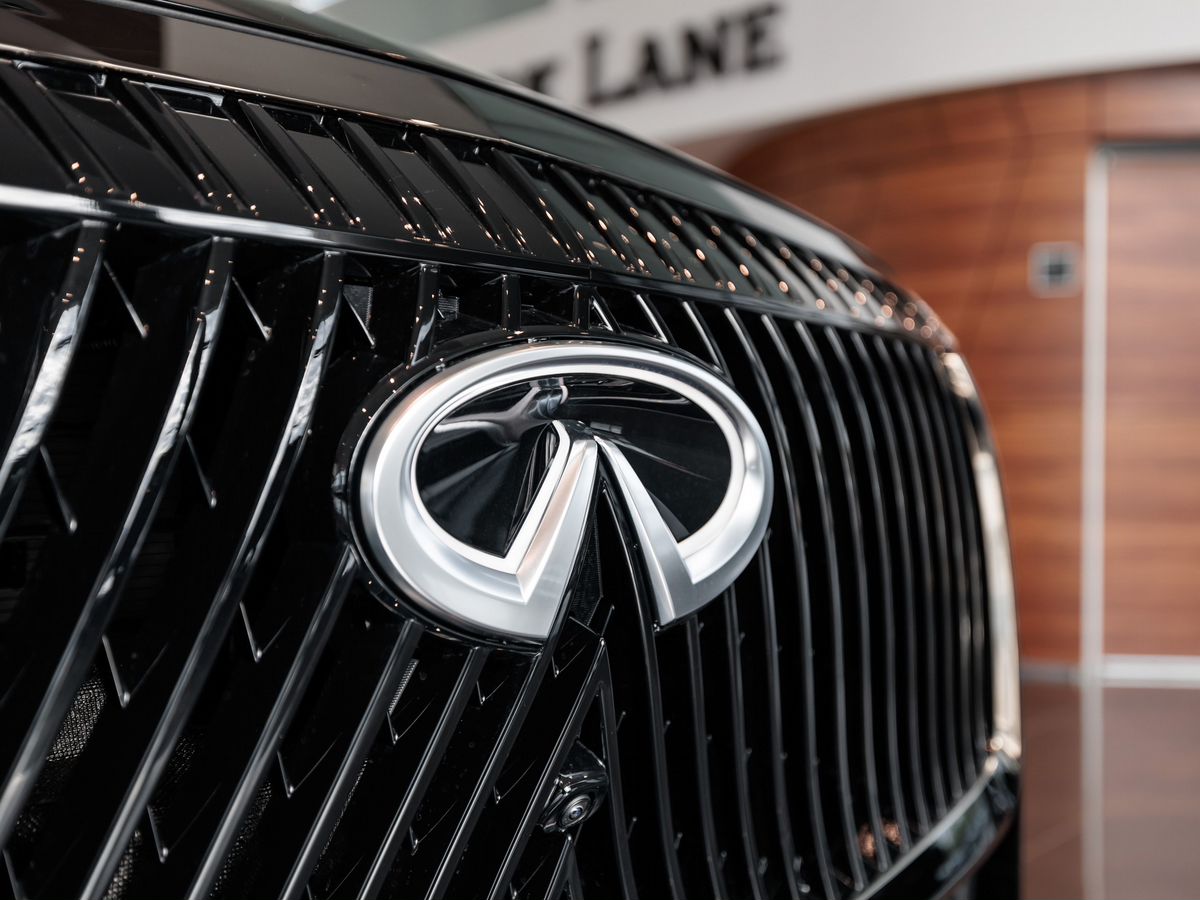 Infiniti QX80 II 3.5 AT (450 л.с.) 4WD