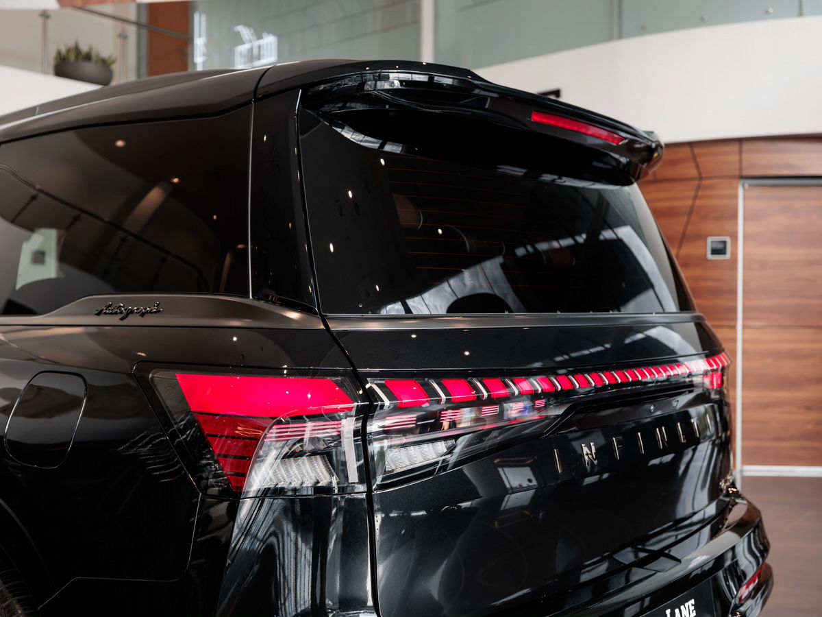 Infiniti QX80 II 3.5 AT (450 л.с.) 4WD