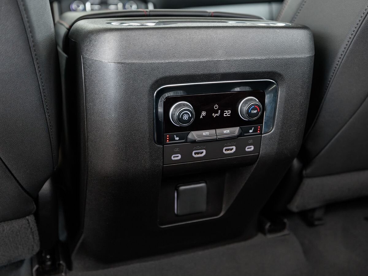 Chevrolet Tahoe V 5.3 AT (343 л.с.) 4WD