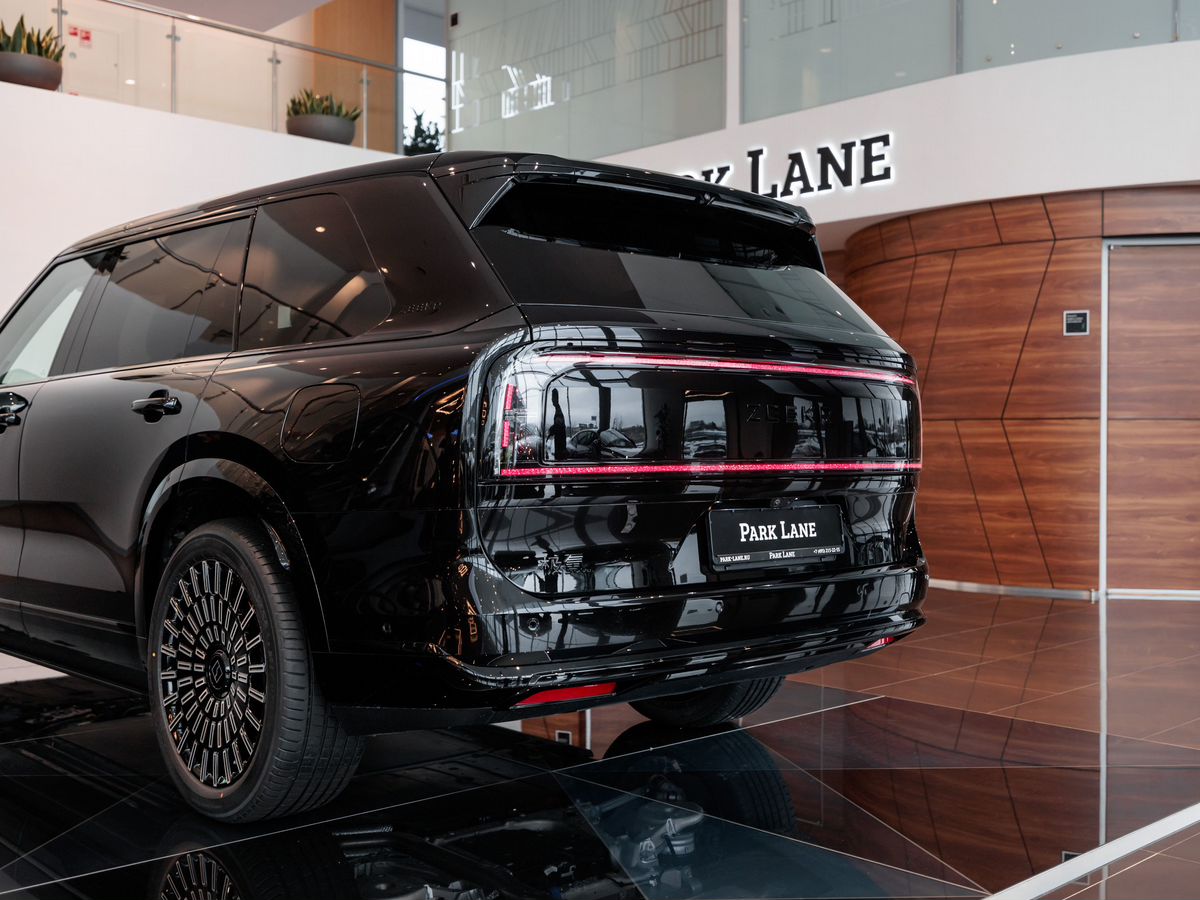 Zeekr 9X 55 kWh 2.0hyb AT (898 л.с.) 4WD