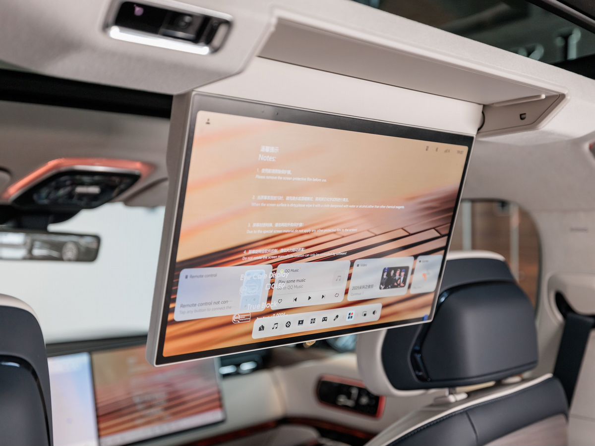 Zeekr 9X 55 kWh 2.0hyb AT (898 л.с.) 4WD