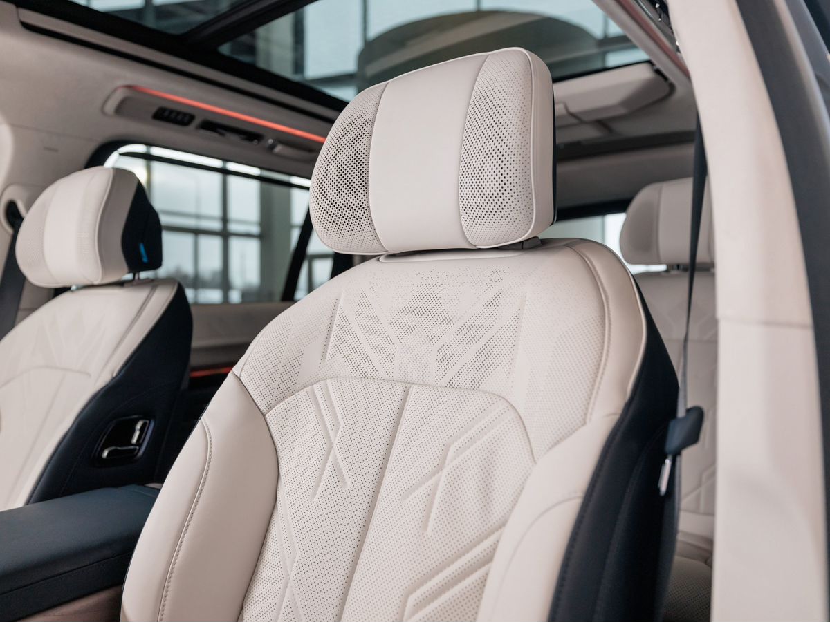 Zeekr 9X 55 kWh 2.0hyb AT (898 л.с.) 4WD