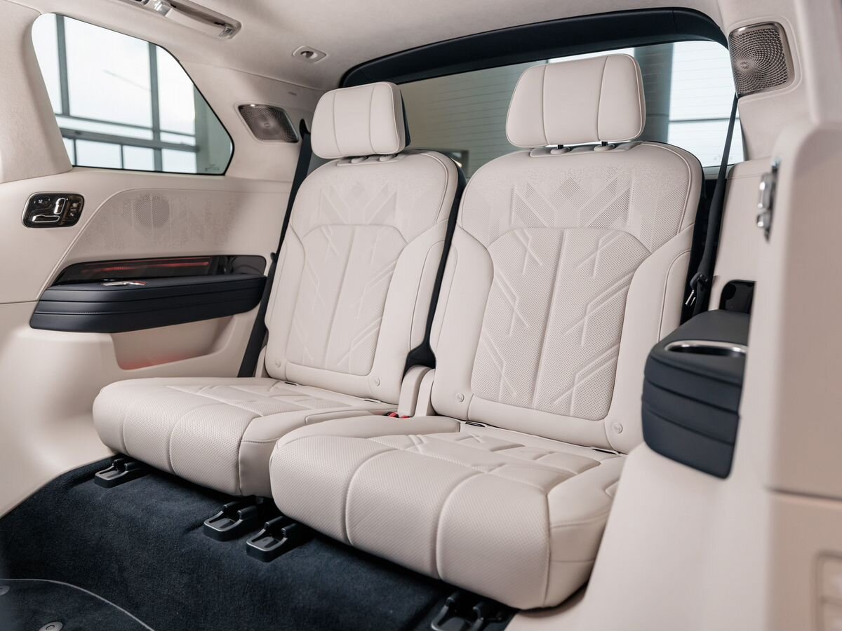 Zeekr 9X 55 kWh 2.0hyb AT (898 л.с.) 4WD