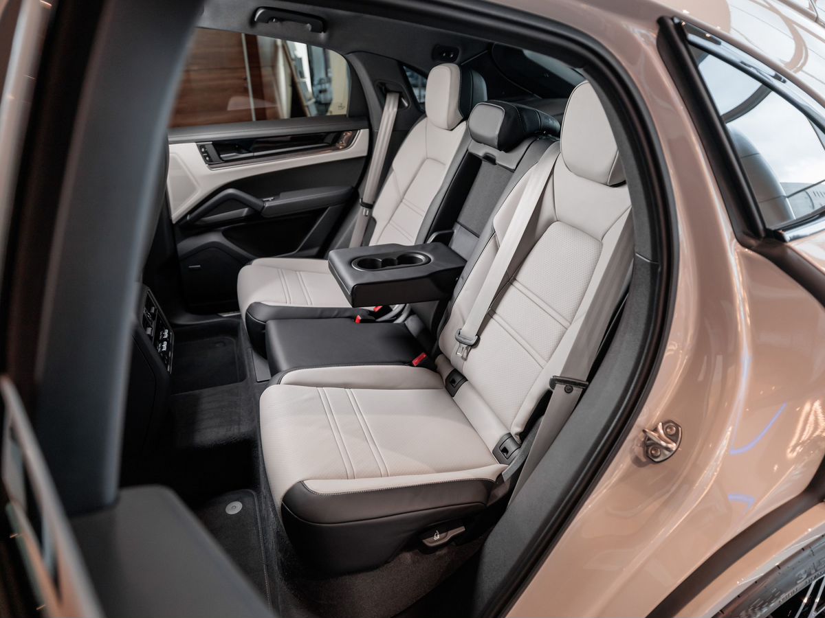 Porsche Cayenne III Рестайлинг Coupé 3.0 AT (353 л.с.) 4WD