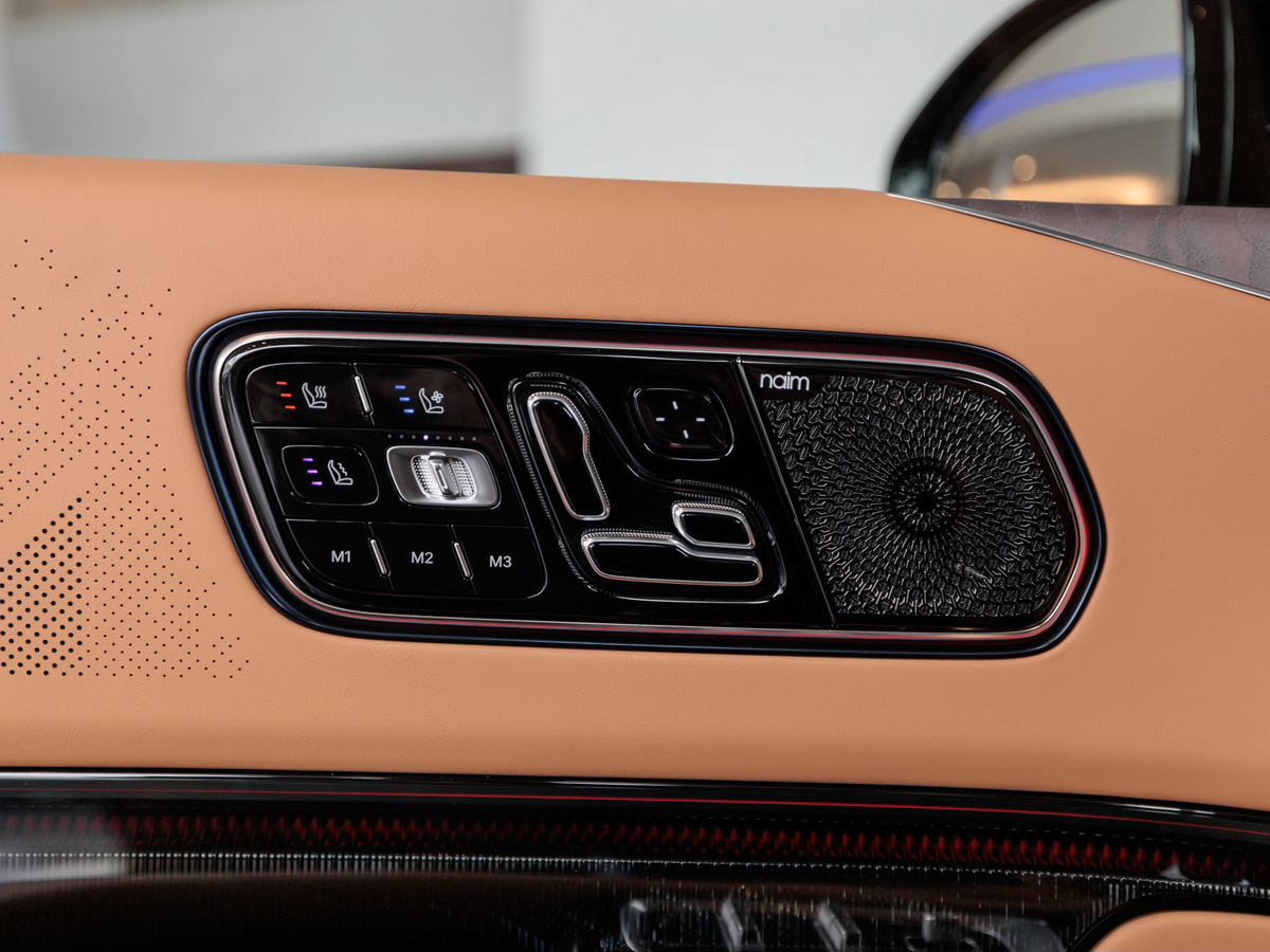 Zeekr 9X 55 kWh 2.0hyb AT (898 л.с.) 4WD