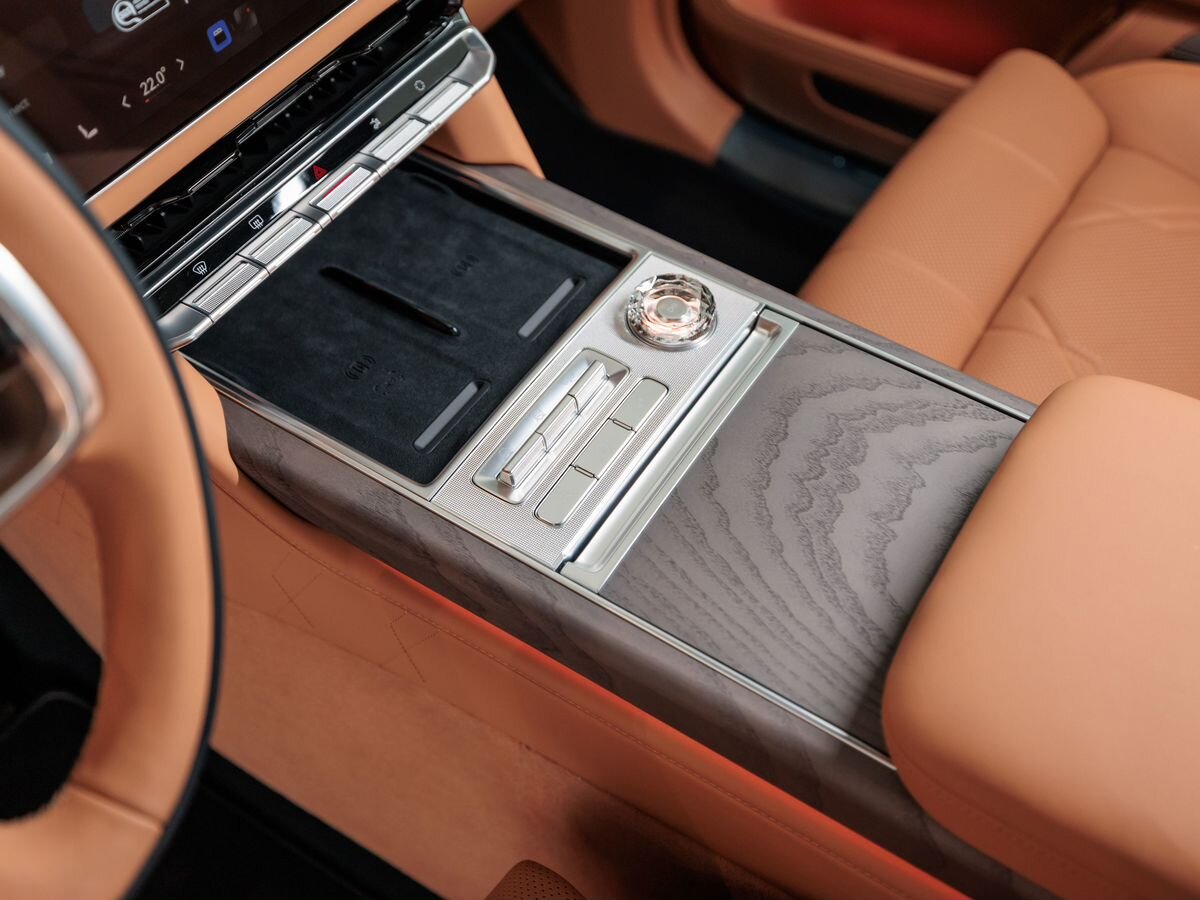 Zeekr 9X 55 kWh 2.0hyb AT (898 л.с.) 4WD