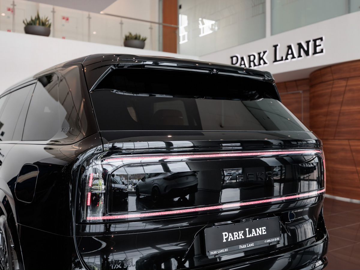 Zeekr 9X 55 kWh 2.0hyb AT (898 л.с.) 4WD