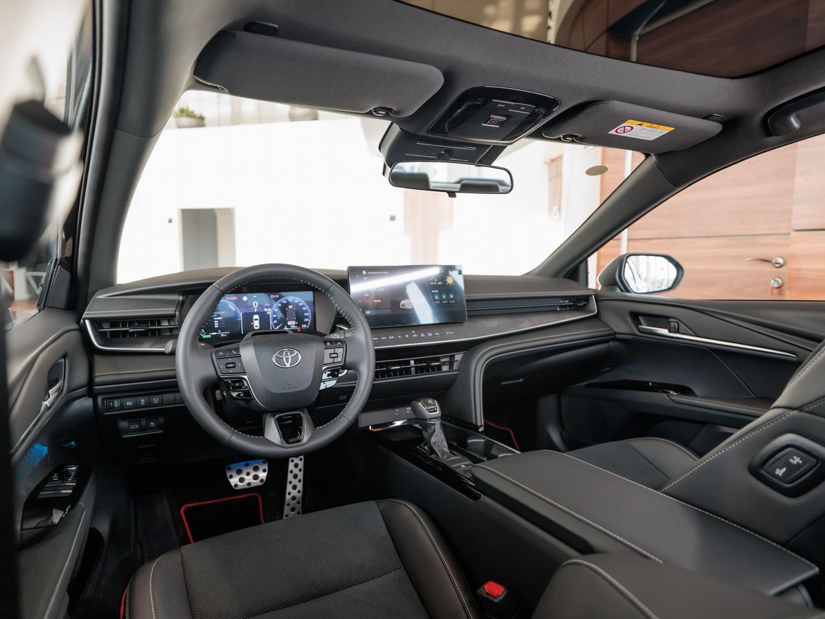 Toyota Camry IX (XV80) China Market 2.0hyb CVT (197 л.с.)