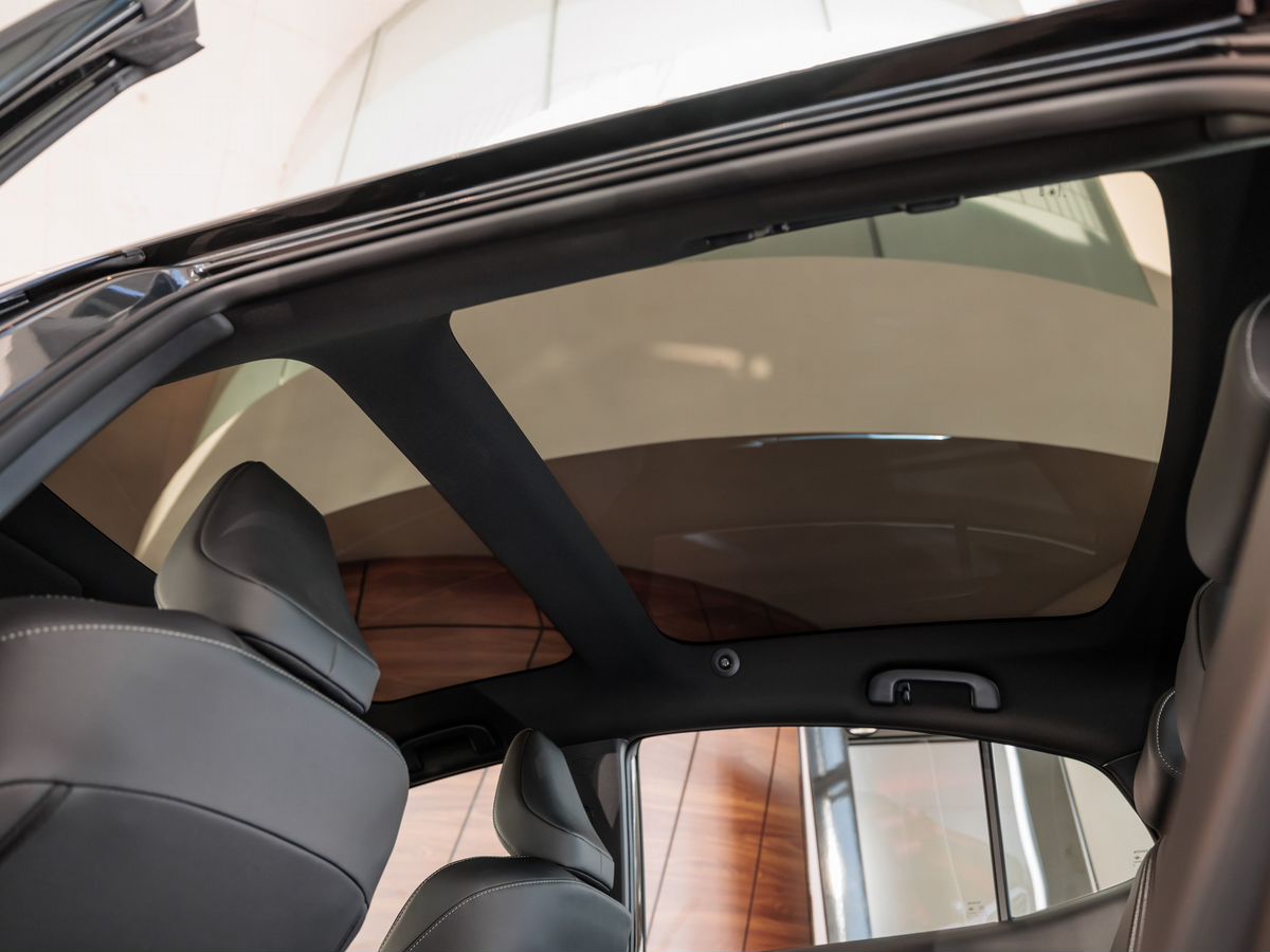 Toyota Camry IX (XV80) China Market 2.0hyb CVT (197 л.с.)