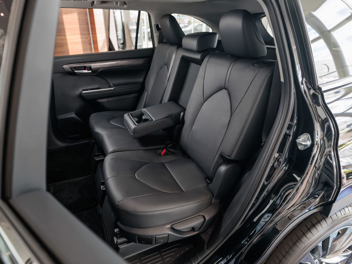 Toyota Highlander IV (XU70) 2.0 AT (248 л.с.) 4WD