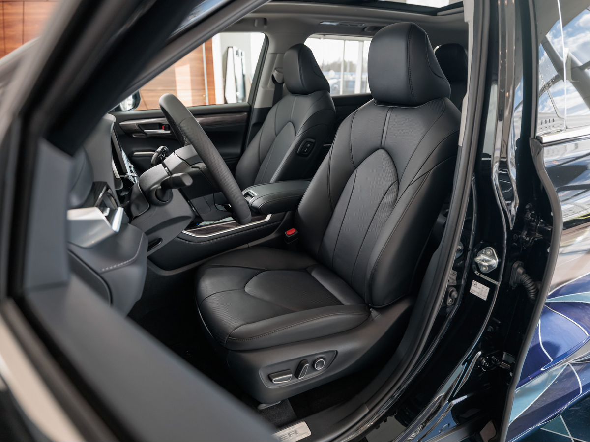 Toyota Highlander IV (XU70) 2.0 AT (248 л.с.) 4WD