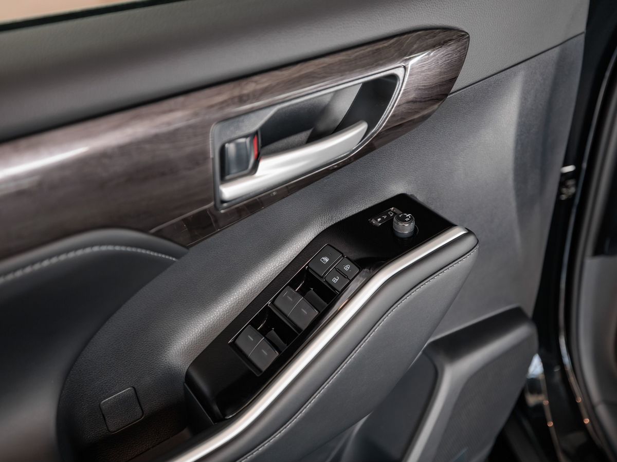 Toyota Highlander IV (XU70) 2.0 AT (248 л.с.) 4WD