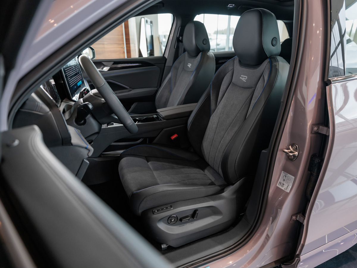 Volkswagen Tiguan III (China Market) L Pro 2.0 AMT (220 л.с.) 4WD