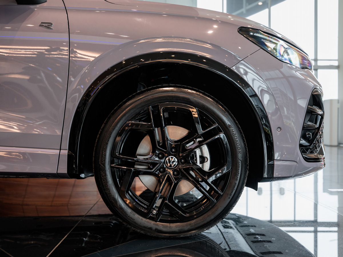 Volkswagen Tiguan III (China Market) L Pro 2.0 AMT (220 л.с.) 4WD