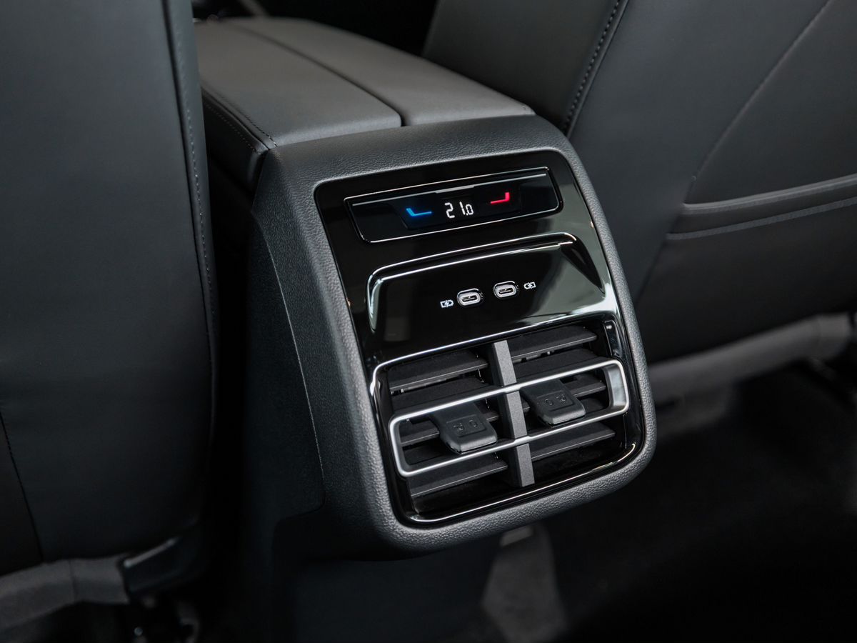 Volkswagen Tiguan III (China Market) L Pro 2.0 AMT (220 л.с.) 4WD