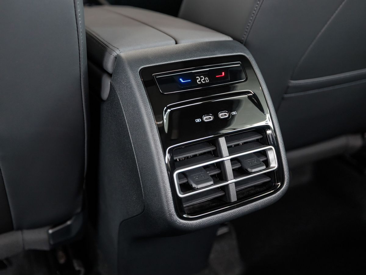 Volkswagen Tiguan III (China Market) L Pro 2.0 AMT (220 л.с.) 4WD