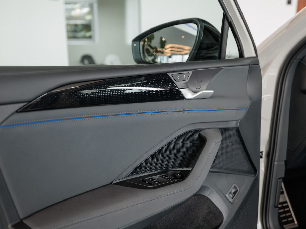 Volkswagen Tiguan III (China Market) L Pro 2.0 AMT (220 л.с.) 4WD