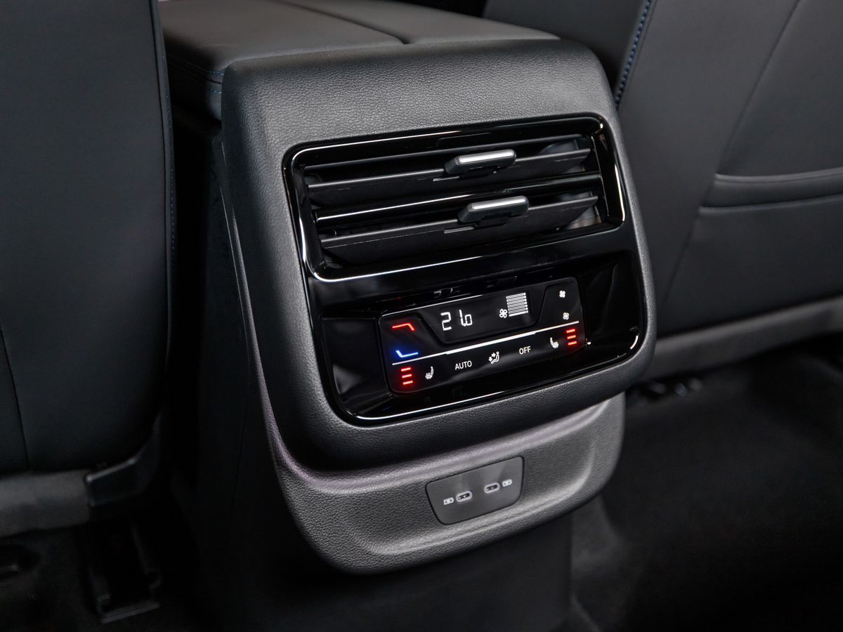 Volkswagen Teramont II (China Market) Pro 2.0 AMT (272 л.с.) 4WD