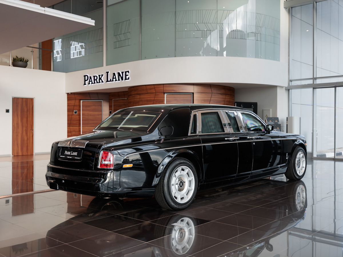 Rolls-Royce Phantom VII Long 6.8 AT (460 л.с.)