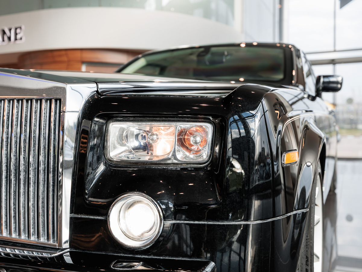 Rolls-Royce Phantom VII Long 6.8 AT (460 л.с.)