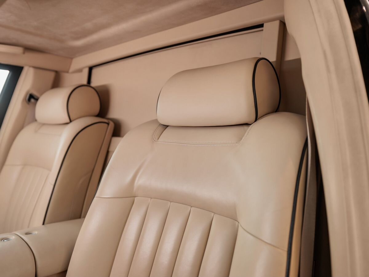 Rolls-Royce Phantom VII Long 6.8 AT (460 л.с.)