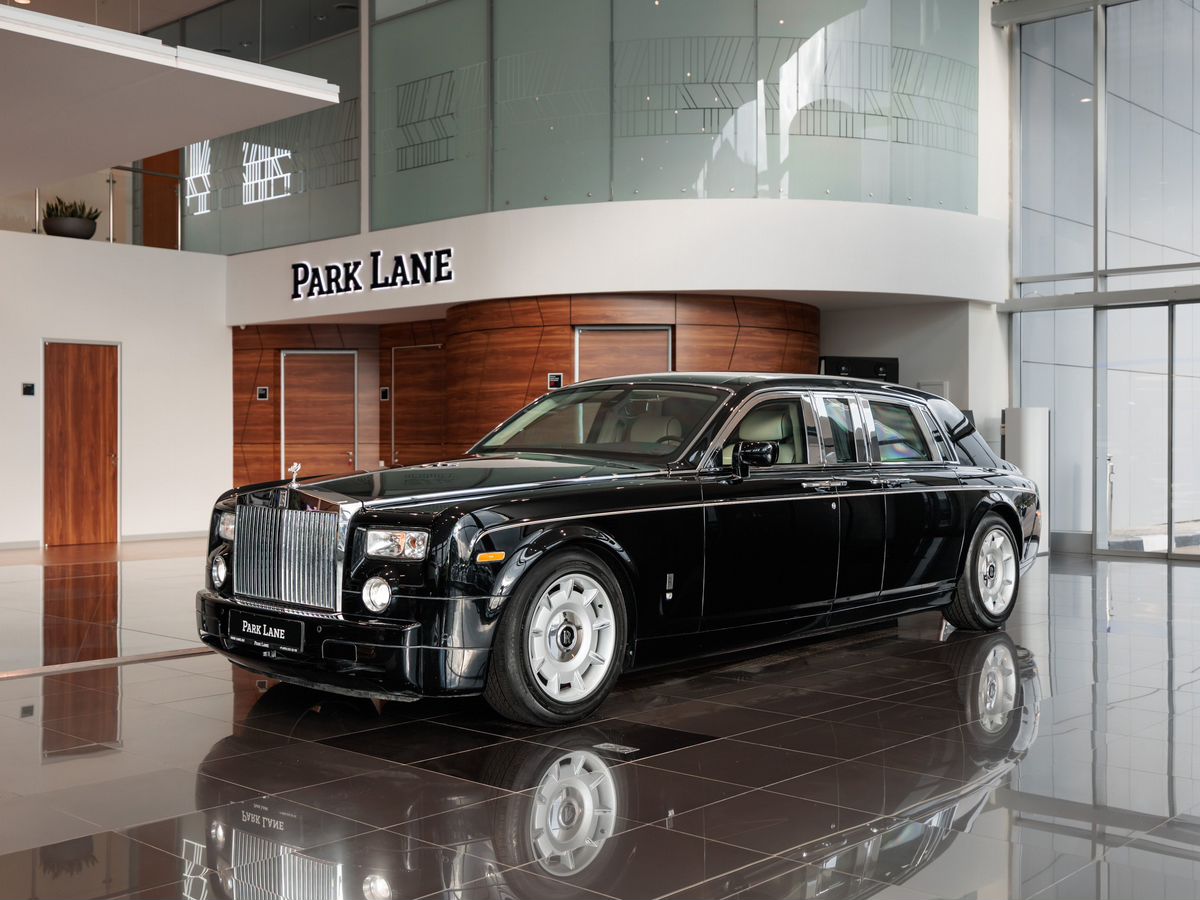 Rolls-Royce Phantom VII Long 6.8 AT (460 л.с.)