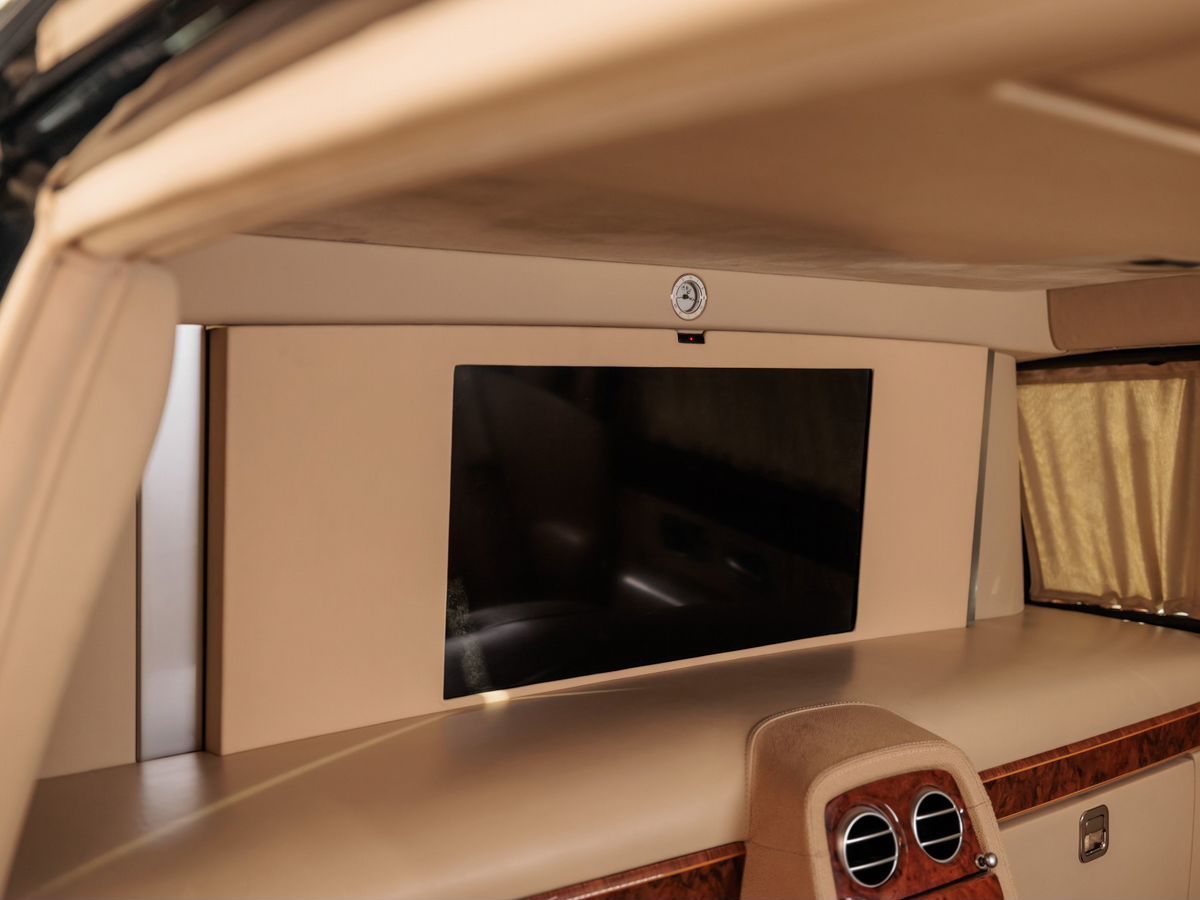 Rolls-Royce Phantom VII Long 6.8 AT (460 л.с.)