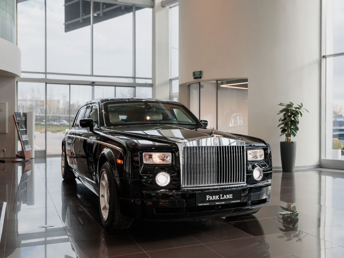 Rolls-Royce Phantom VII Long 6.8 AT (460 л.с.)