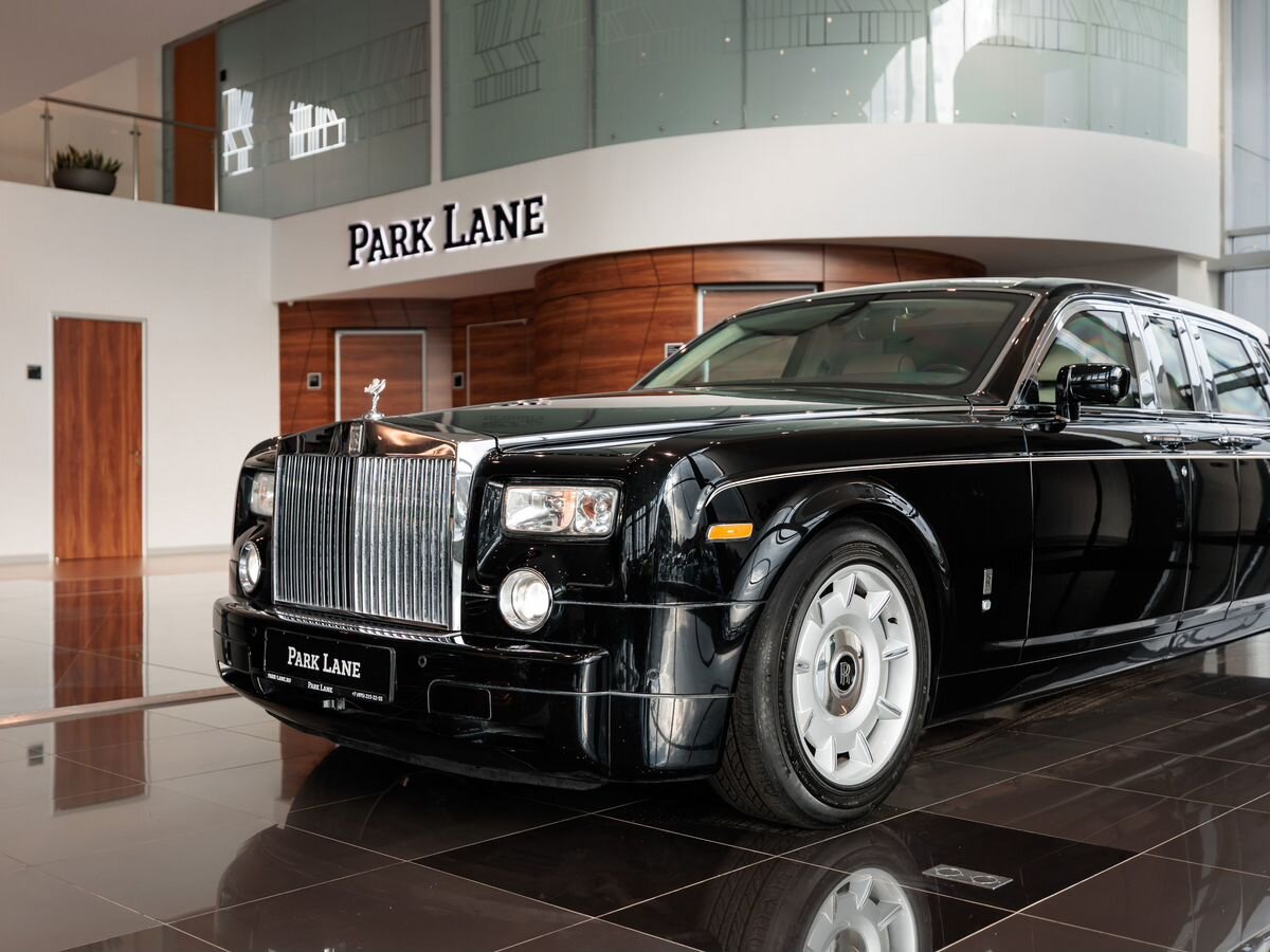 Rolls-Royce Phantom VII Long 6.8 AT (460 л.с.)