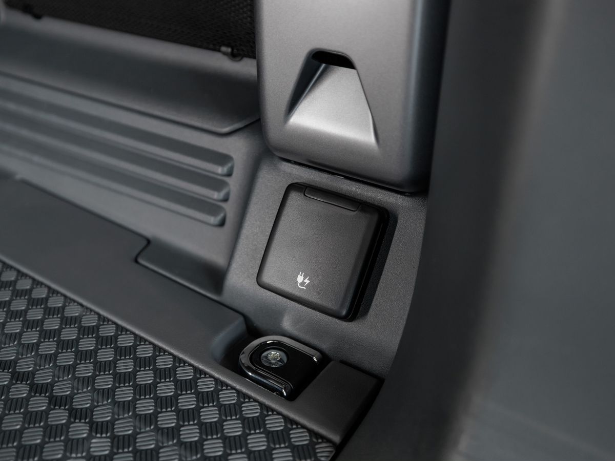 Land Rover Defender II 110 3.0 AT (400 л.с.) 4WD