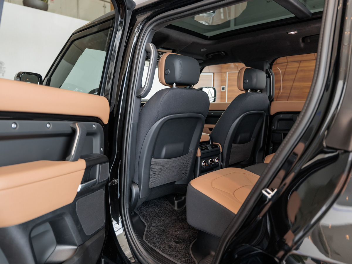 Land Rover Defender II 110 3.0 AT (400 л.с.) 4WD