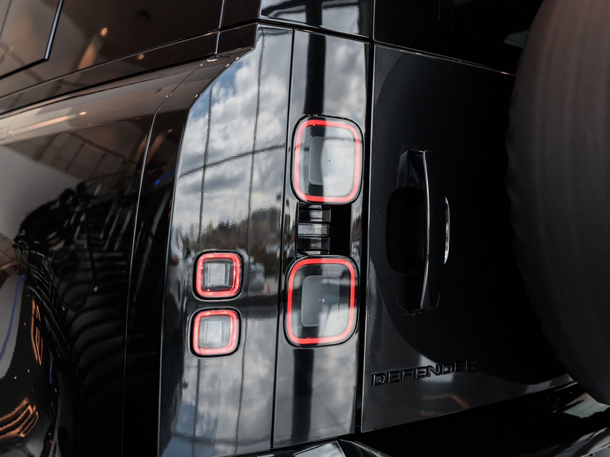 Land Rover Defender II 110 3.0 AT (400 л.с.) 4WD