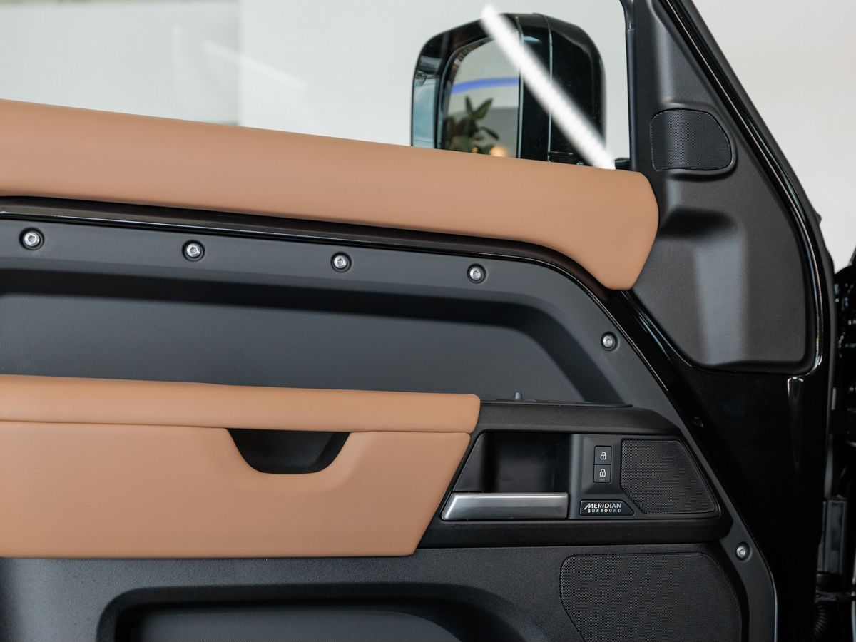 Land Rover Defender II 110 3.0 AT (400 л.с.) 4WD