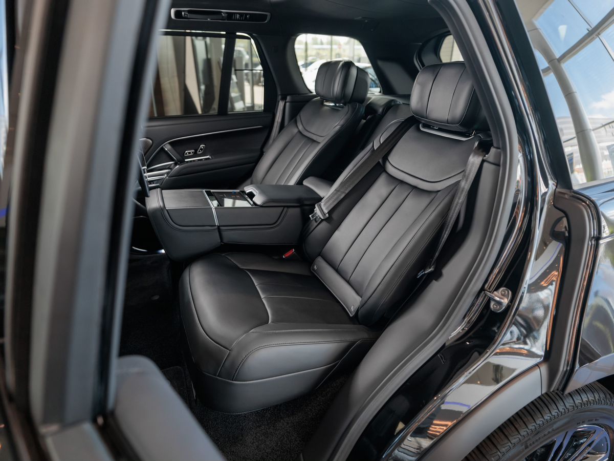 Land Rover Range Rover V P400 MHEV 3.0 AT (400 л.с.) 4WD