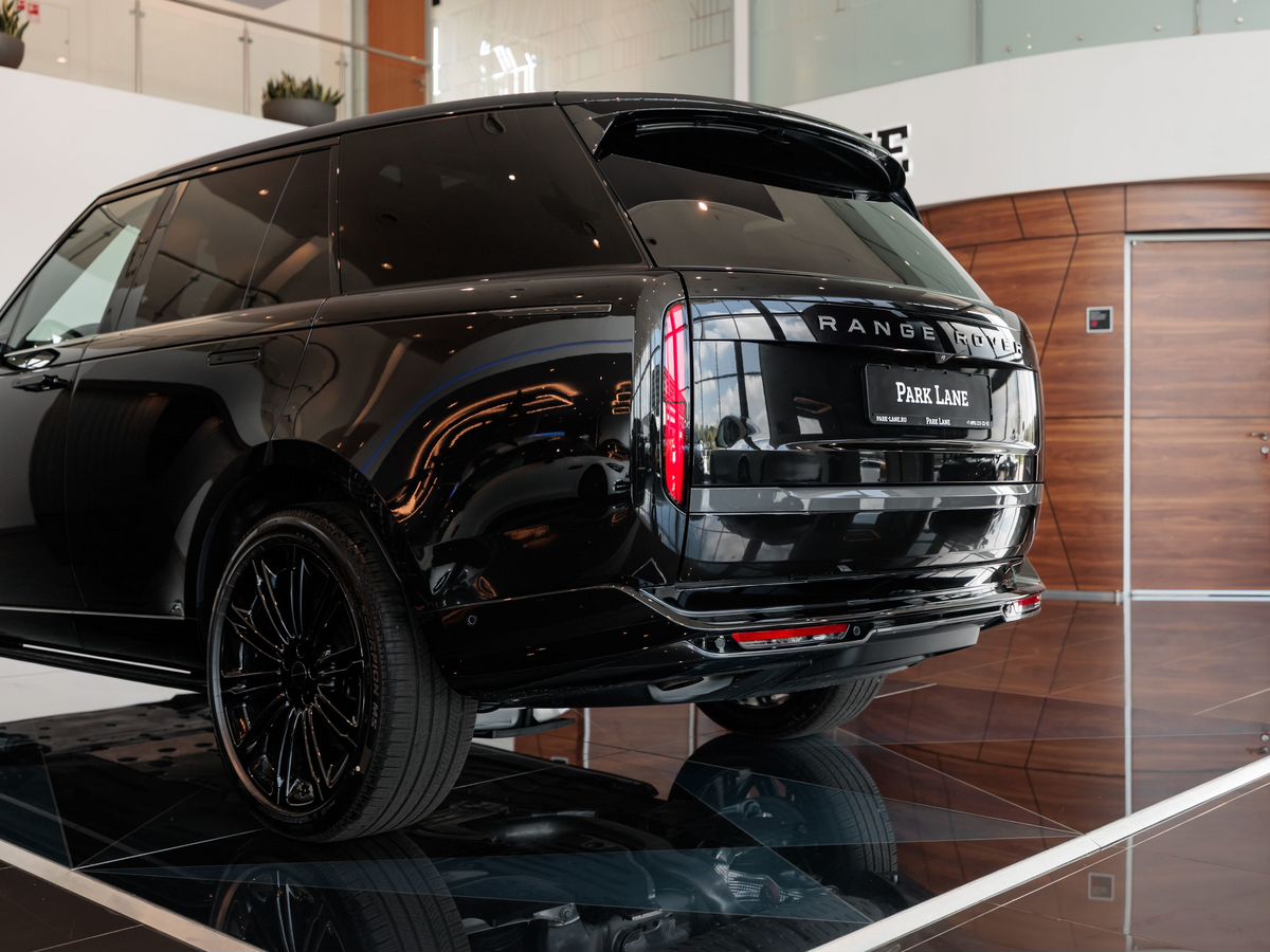 Land Rover Range Rover V P400 MHEV 3.0 AT (400 л.с.) 4WD