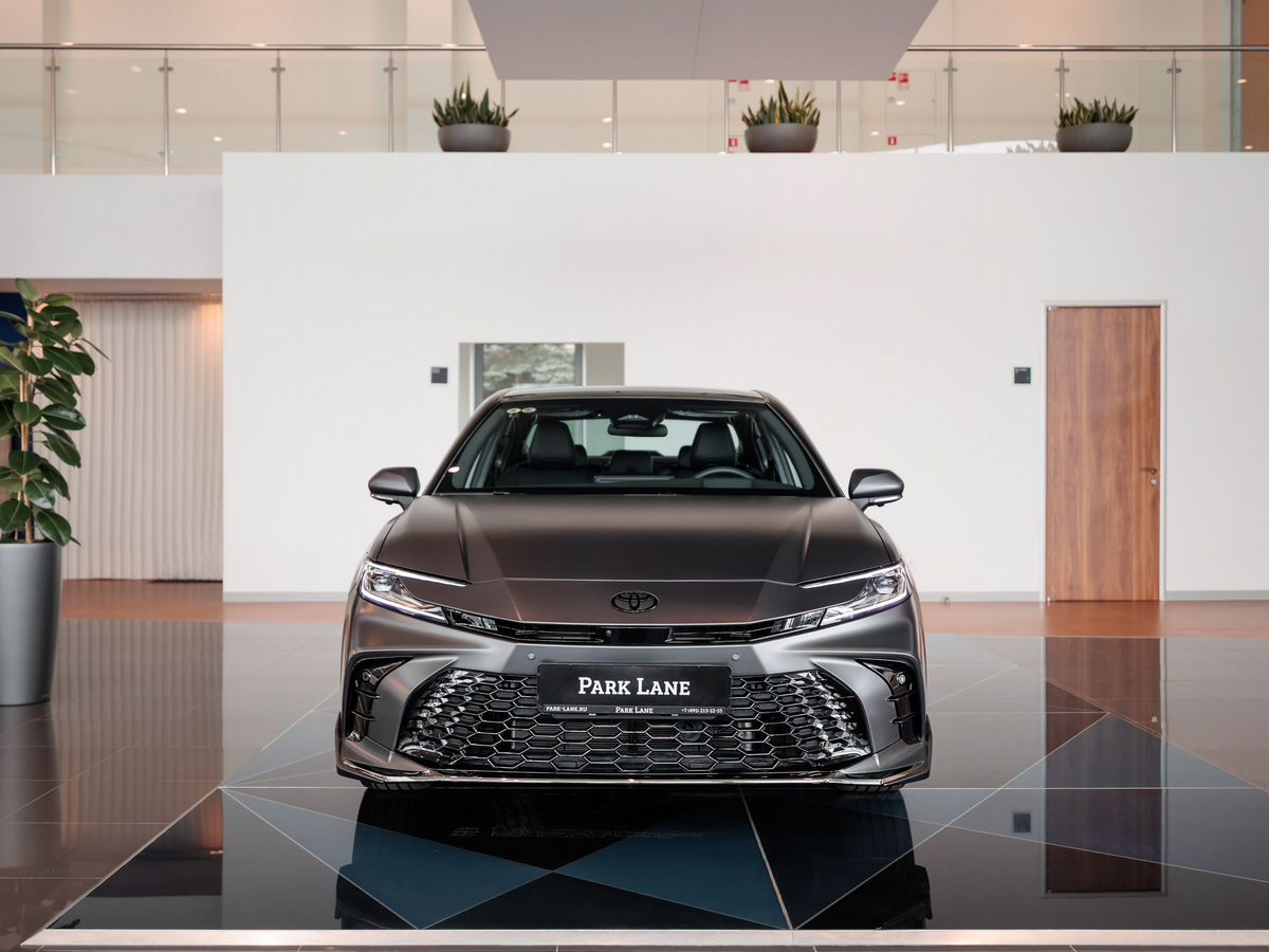 Toyota Camry IX (XV80) China Market 2.0hyb CVT (197 л.с.)