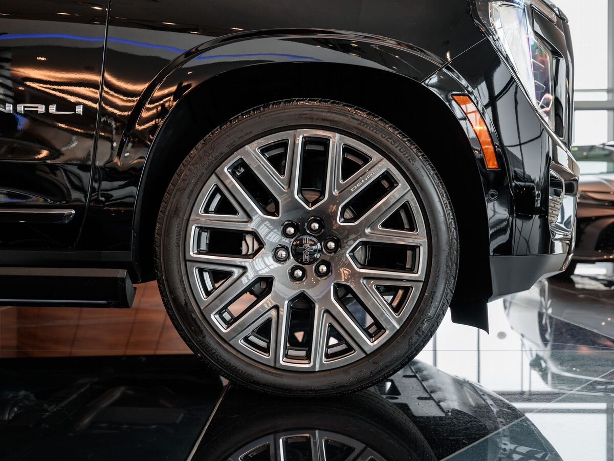 GMC Yukon V Рестайлинг XL 6.2 AT (420 л.с.) 4WD