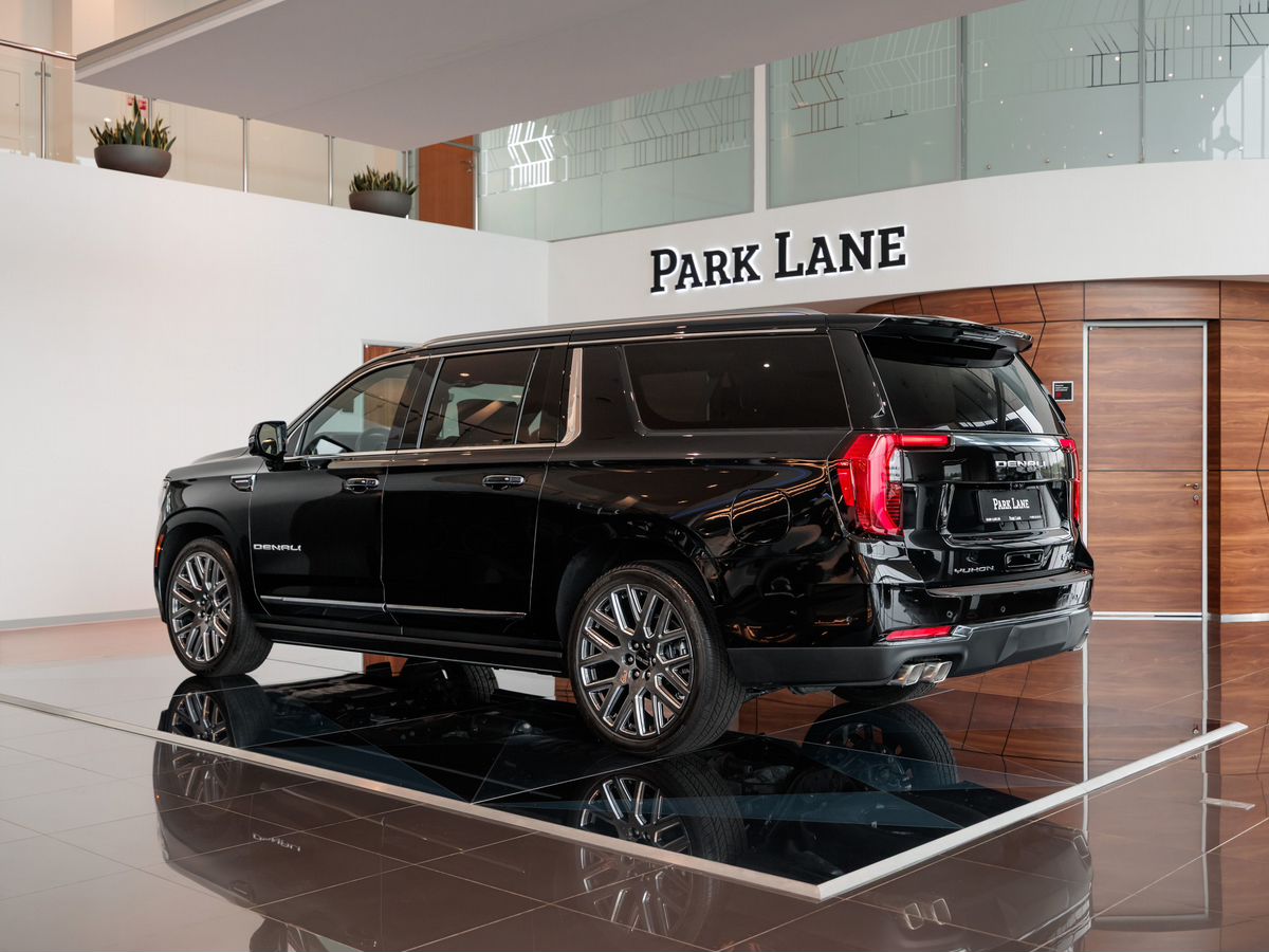 GMC Yukon V Рестайлинг XL 6.2 AT (420 л.с.) 4WD