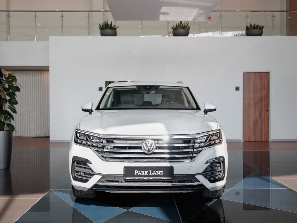 Volkswagen Touareg III 3.0d AT (249 л.с.) 4WD