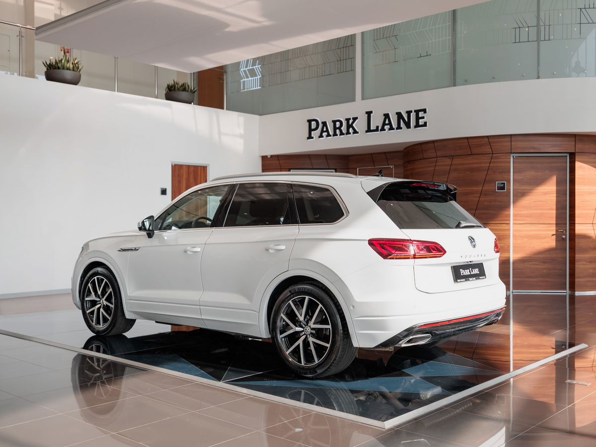Volkswagen Touareg III 3.0d AT (249 л.с.) 4WD
