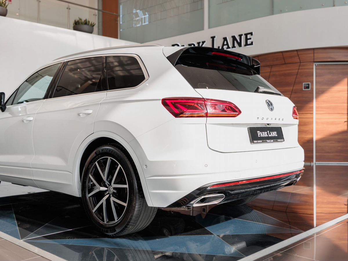 Volkswagen Touareg III 3.0d AT (249 л.с.) 4WD