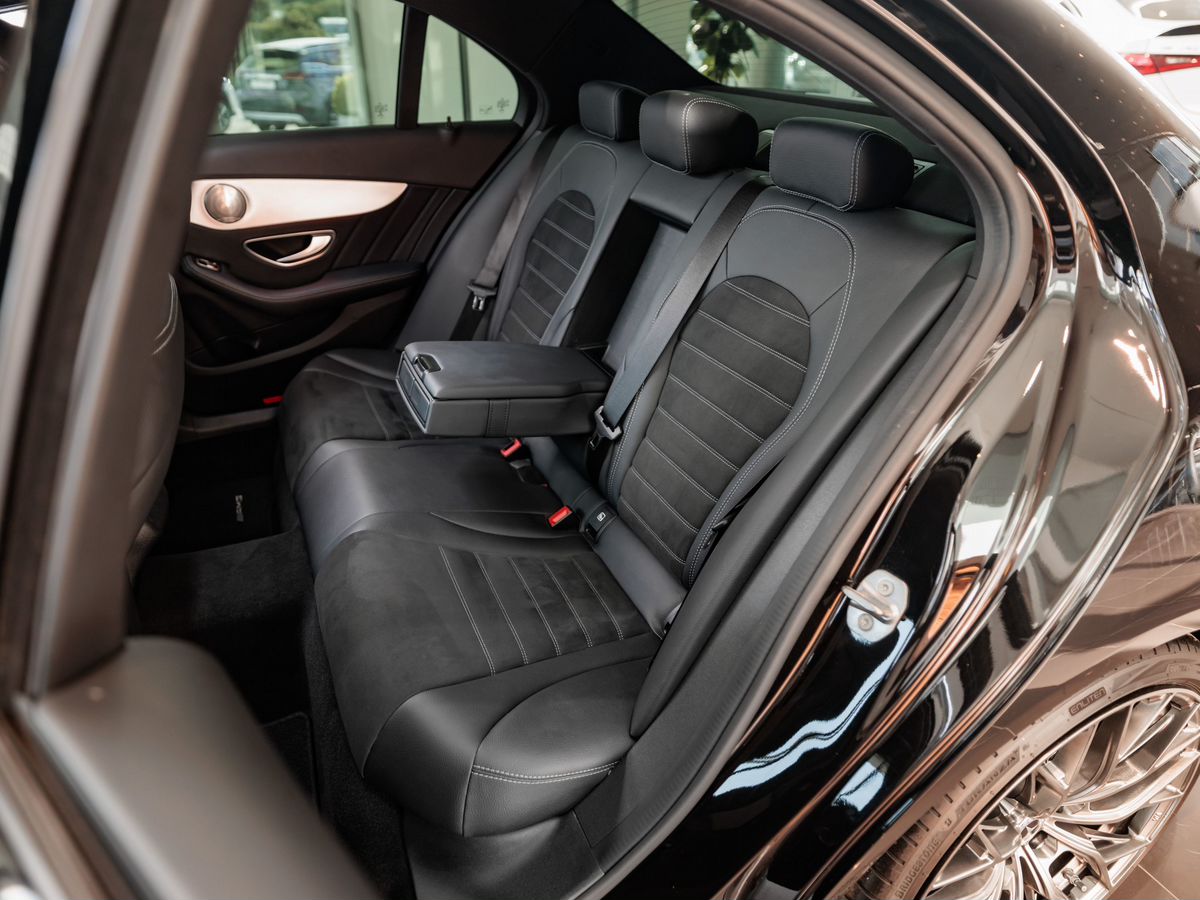 Mercedes-Benz C-Класс IV (W205) Рестайлинг 180 1.5 AT (150 л.с.)