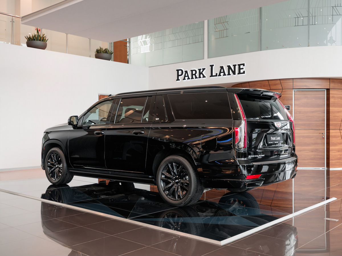 Cadillac Escalade V ESV 6.2 AT (416 л.с.) 4WD