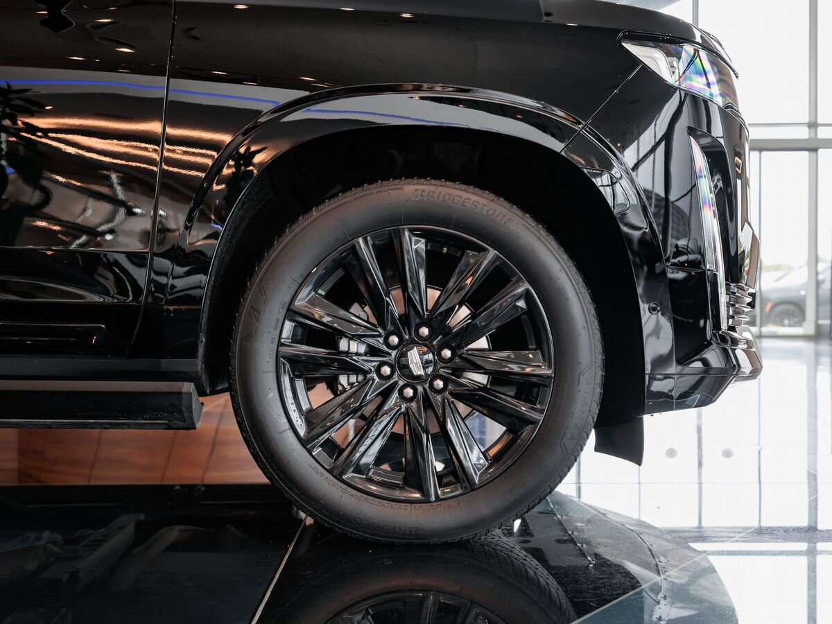 Cadillac Escalade V ESV 6.2 AT (416 л.с.) 4WD