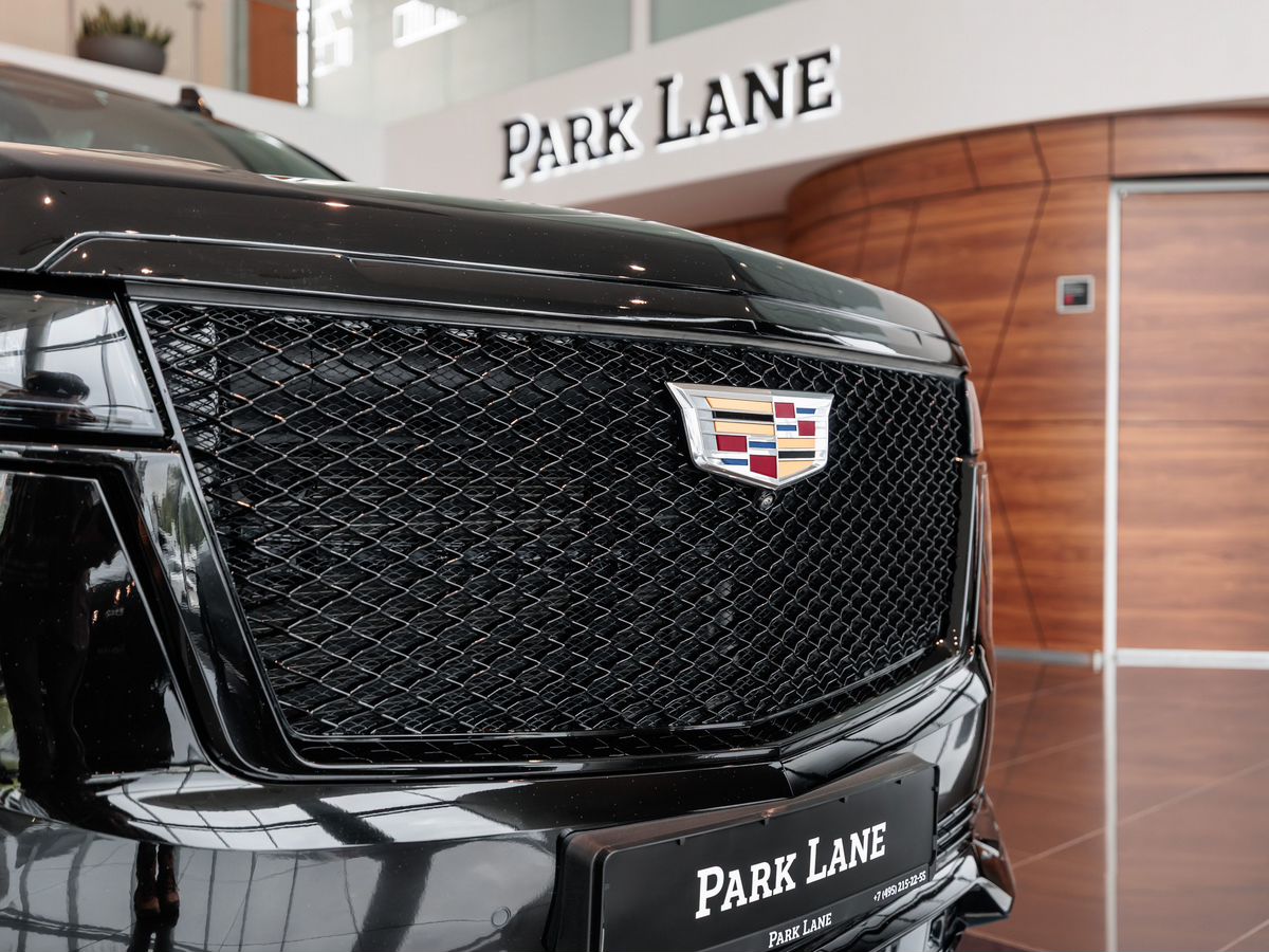 Cadillac Escalade V ESV 6.2 AT (416 л.с.) 4WD